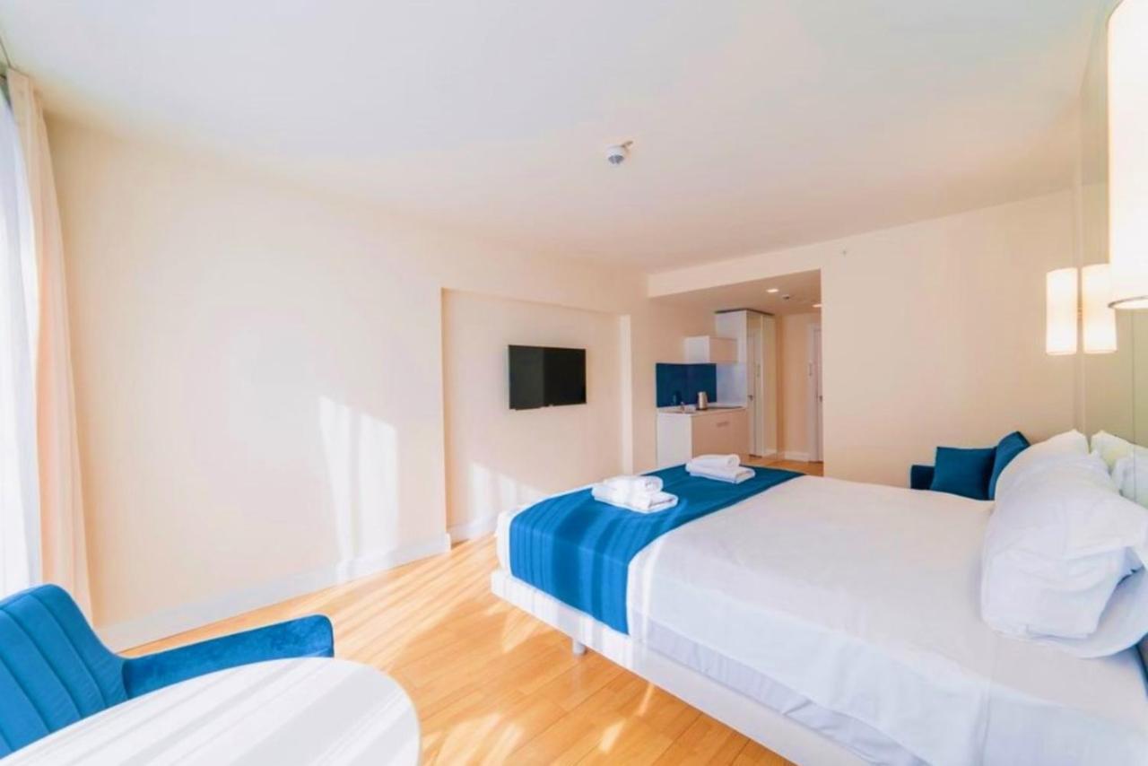 View & More Aparthotel In 바투미 외부 사진