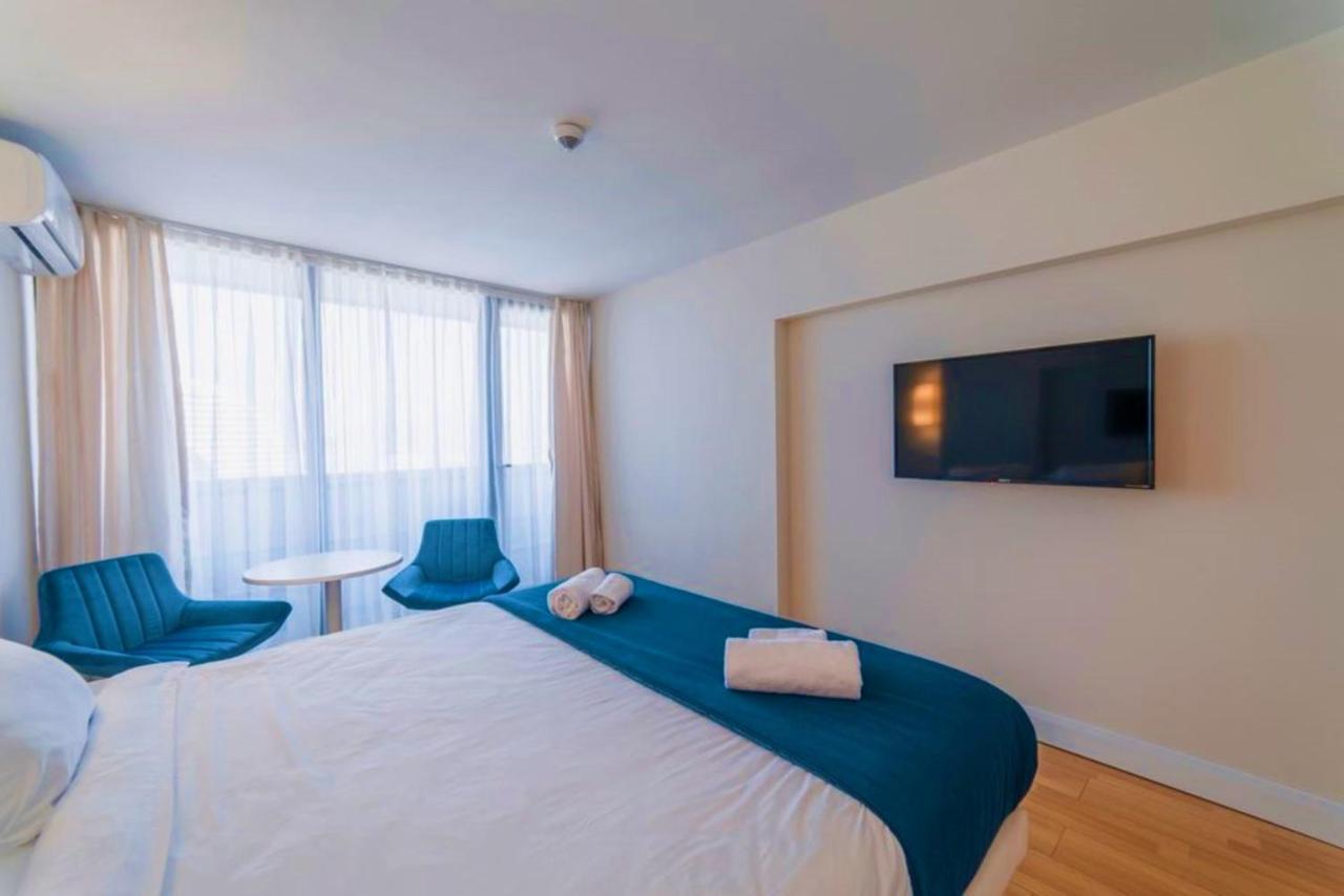 View & More Aparthotel In 바투미 외부 사진