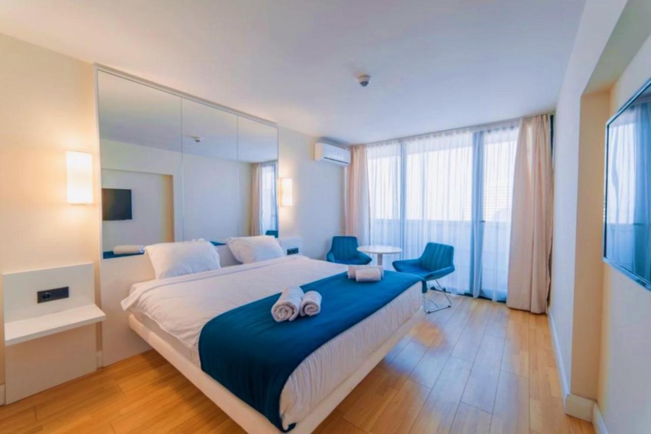View & More Aparthotel In 바투미 외부 사진