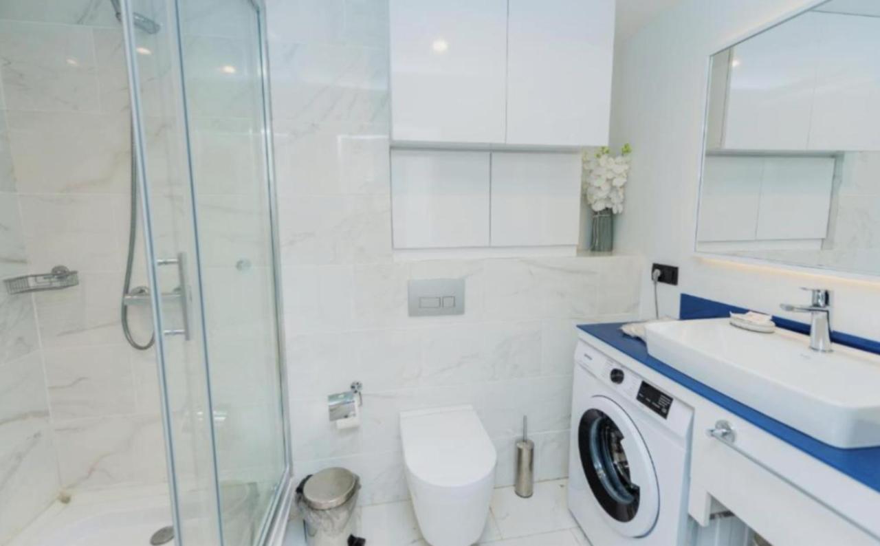 View & More Aparthotel In 바투미 외부 사진