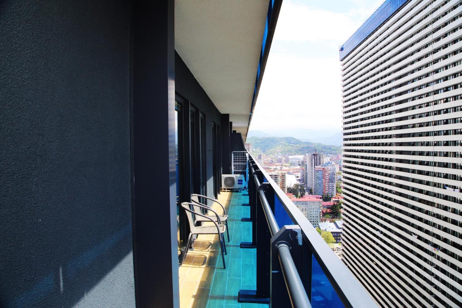 View & More Aparthotel In 바투미 외부 사진